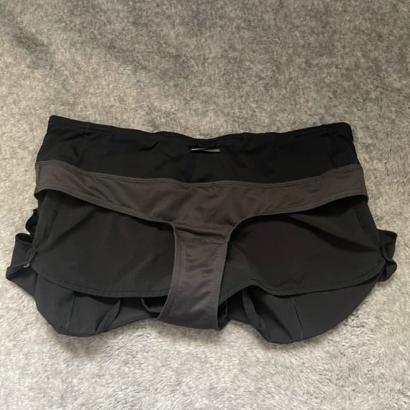 Lululemon speed up shorts - Picture 2 of 5